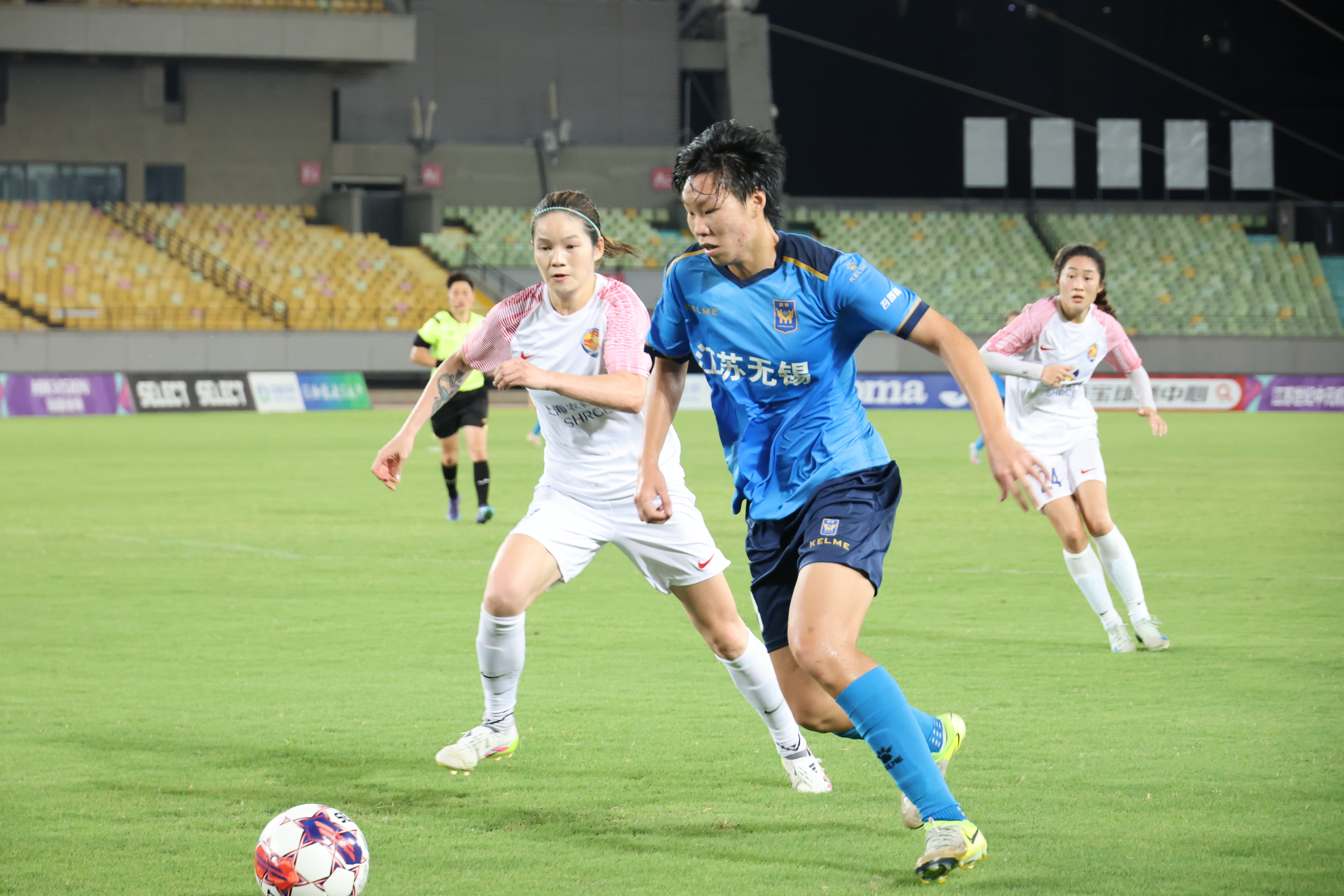 万博体育manbet平台-女足名场面