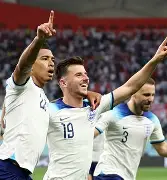 欧洲杯历届冠军亚军一览表